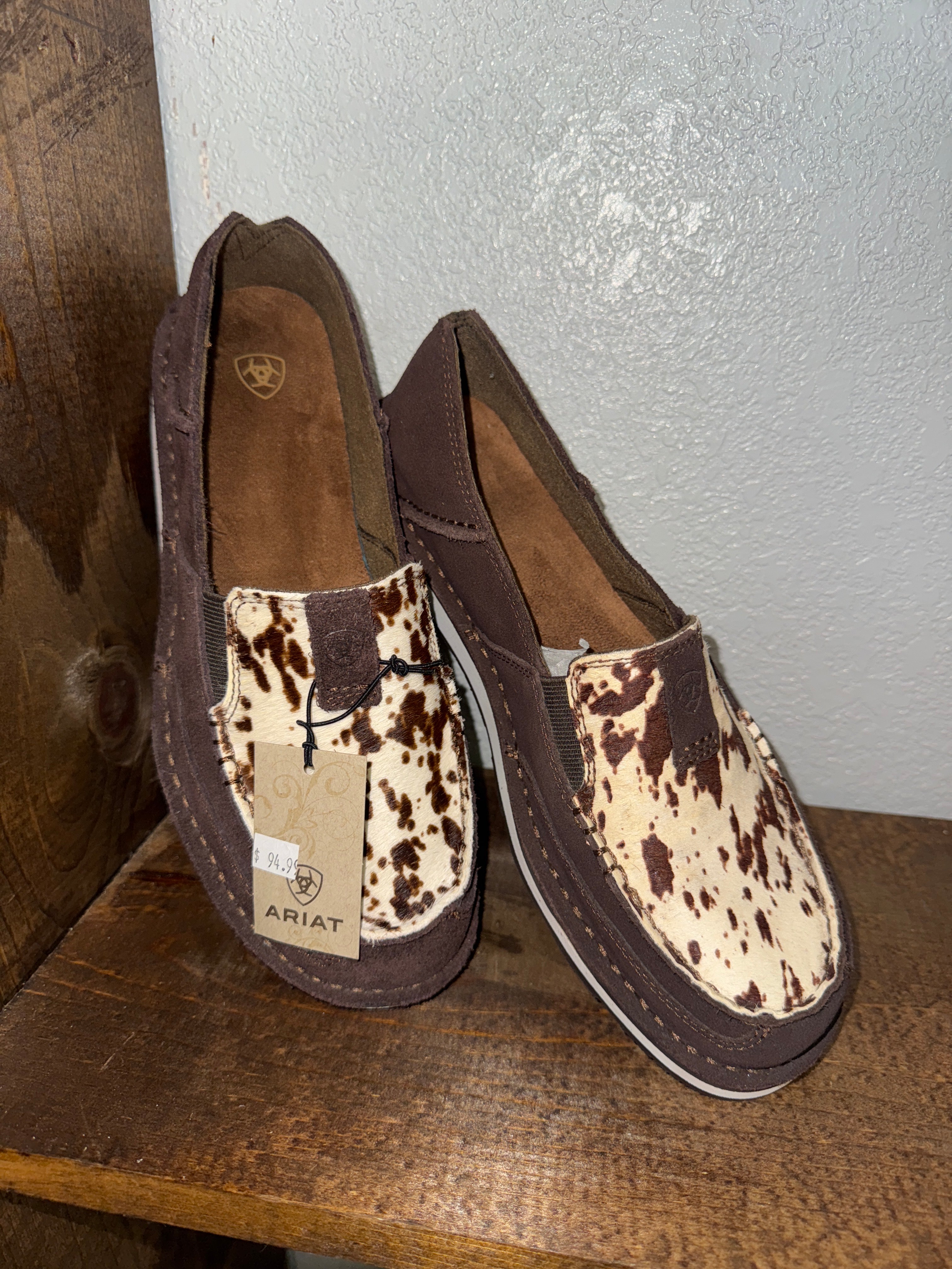 ARIAT-Cowhide- Women Cruiser's